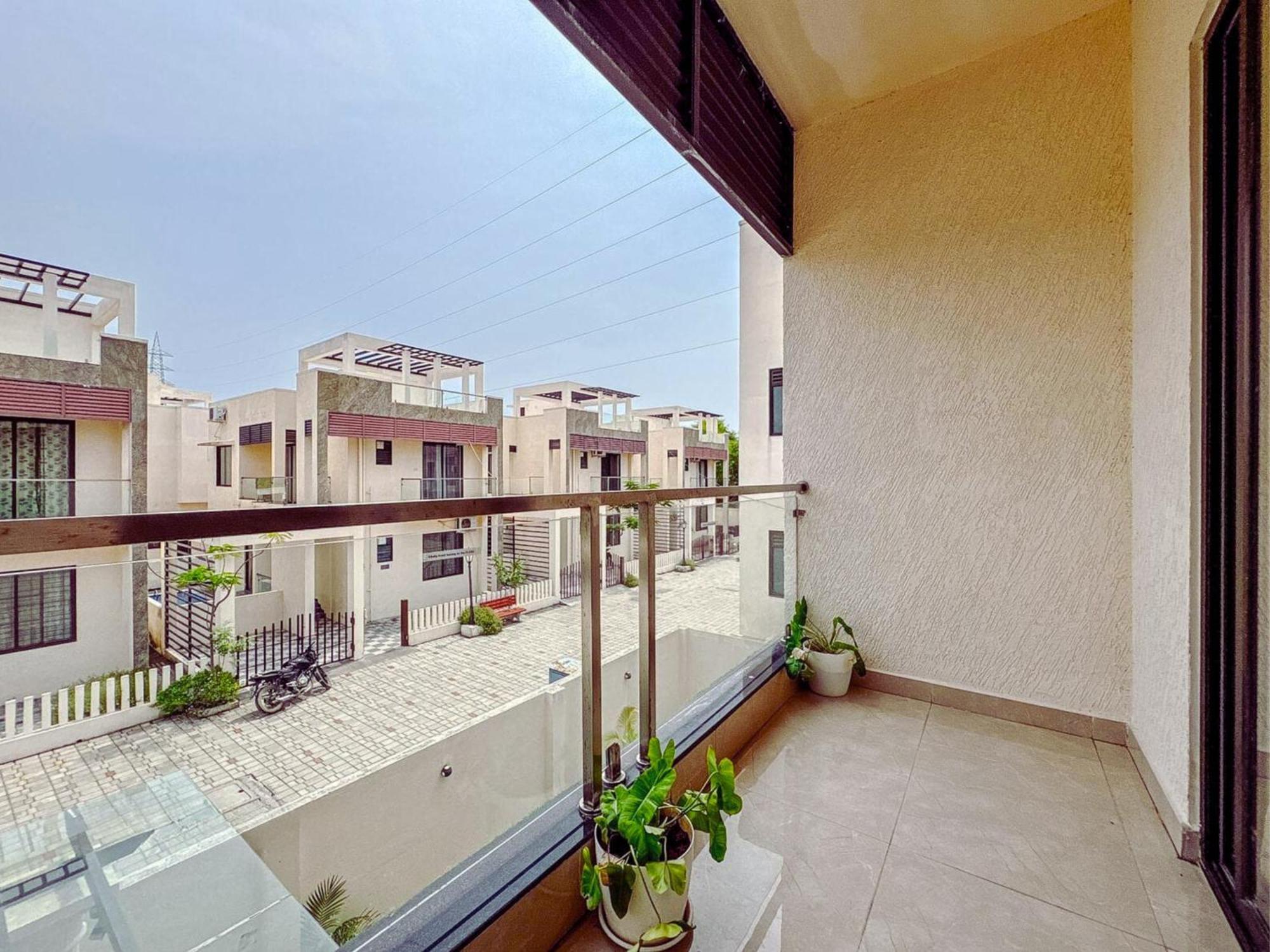 Private Villa With Swimming Pool Chennai Bagian luar foto